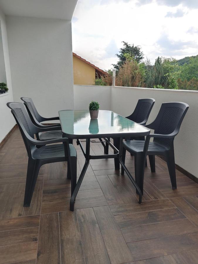 Fiesta Apartman Miskolc Ngoại thất bức ảnh