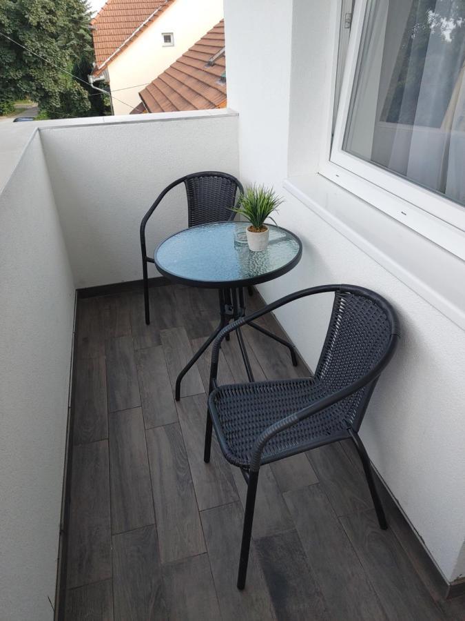 Fiesta Apartman Miskolc Ngoại thất bức ảnh
