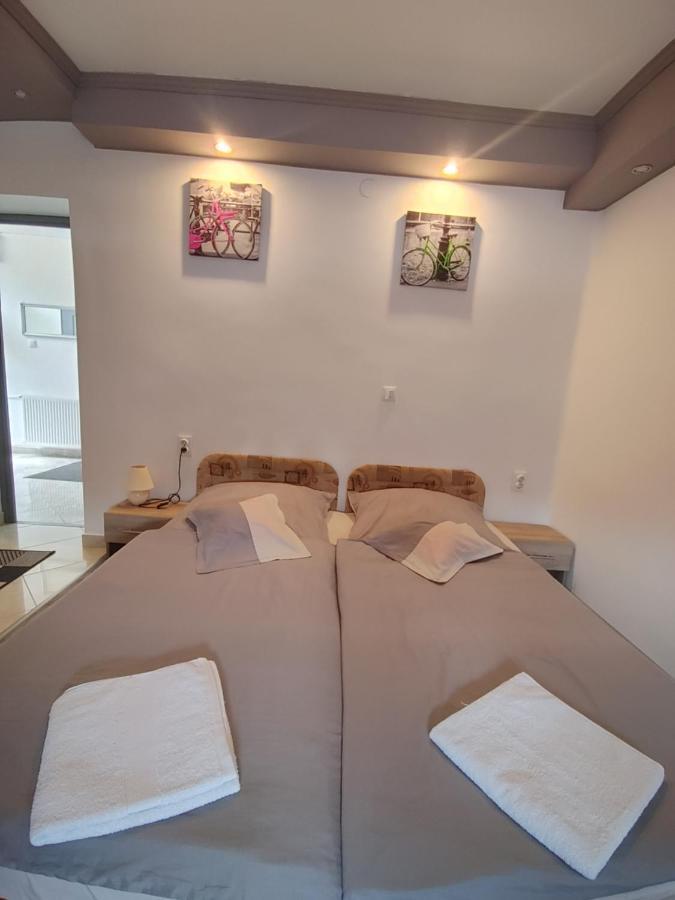 Fiesta Apartman Miskolc Ngoại thất bức ảnh