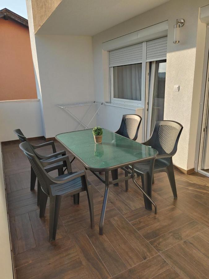 Fiesta Apartman Miskolc Ngoại thất bức ảnh