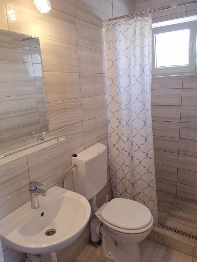 Fiesta Apartman Miskolc Ngoại thất bức ảnh