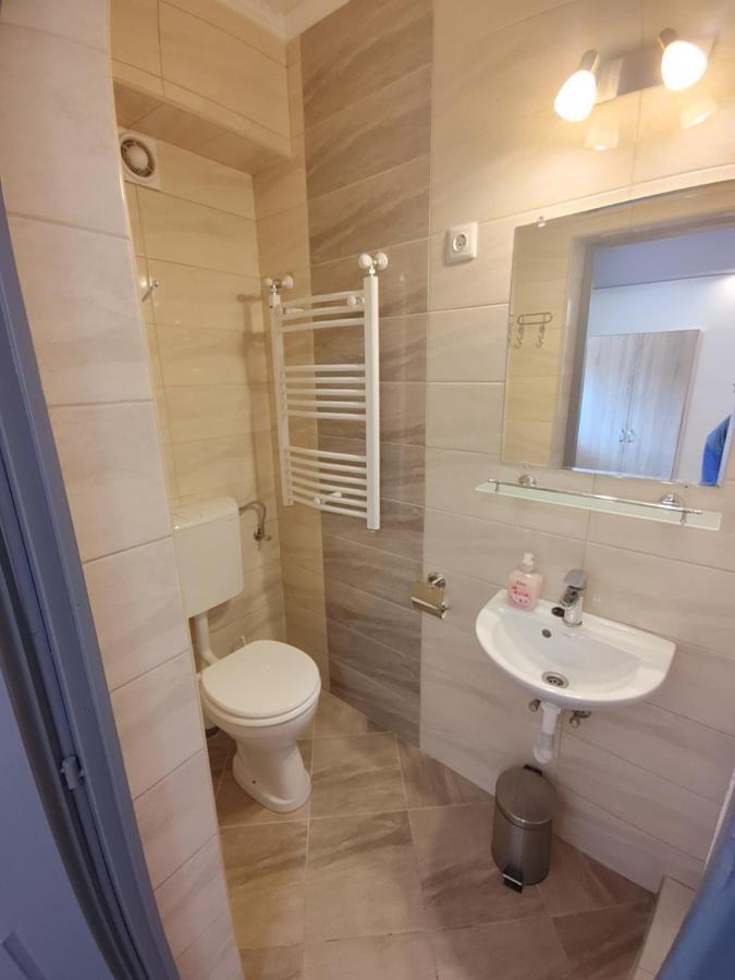 Fiesta Apartman Hotel Miskolc Ngoại thất bức ảnh