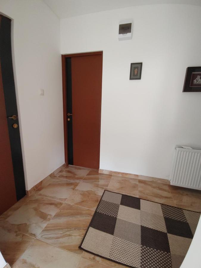 Fiesta Apartman Miskolc Ngoại thất bức ảnh