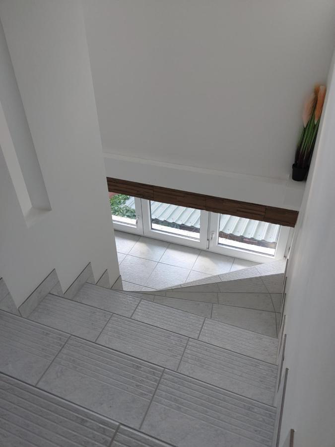 Fiesta Apartman Miskolc Ngoại thất bức ảnh